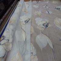 6 5m de voile imprime fleurs ton mastic indigo3