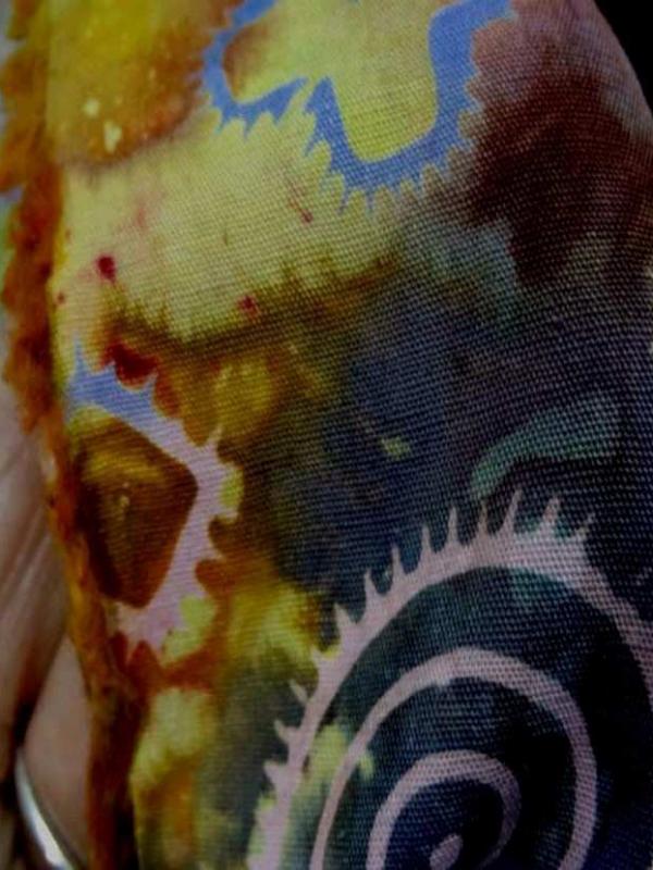 Batik motif fondu ton rouge jaune vert bleu