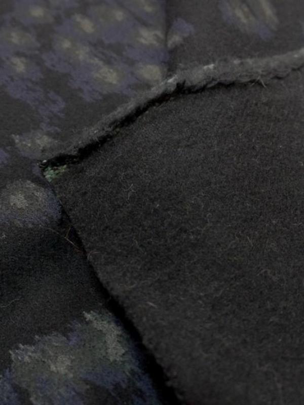 Beau lainage épais noir imprime gris bleu