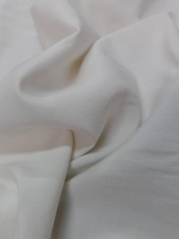 Beau lin blanc casse 200gr m en 1 55m de large