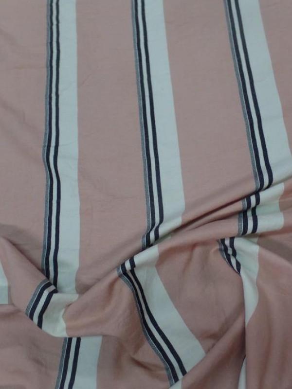 Beau lin rose saumon a rayures blanche et noire