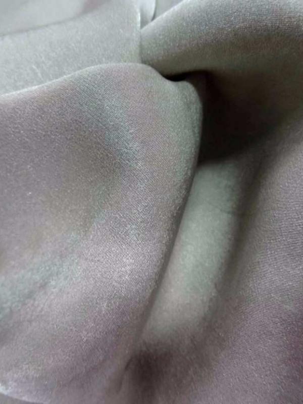 Belle microfibre chatoyante ton beige