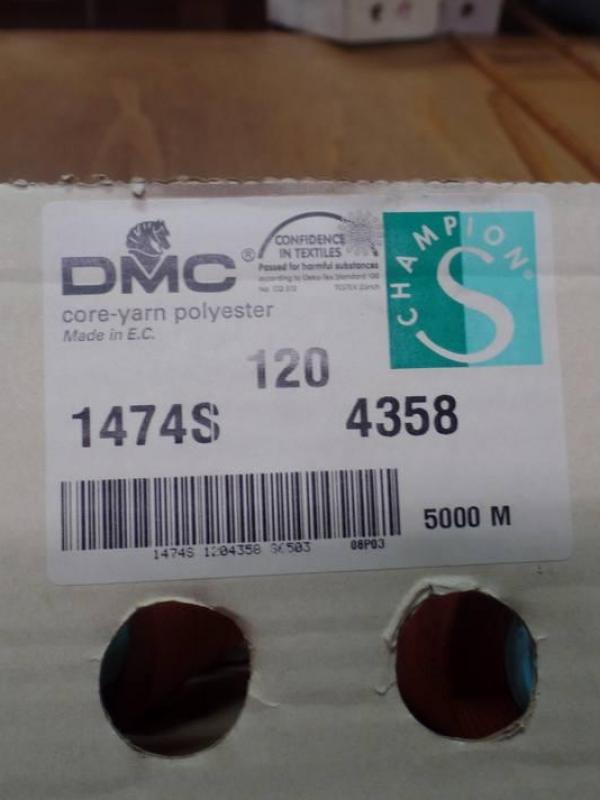 Cone de fil 5000 metres dmc couleur abricot 120 1474s 4358