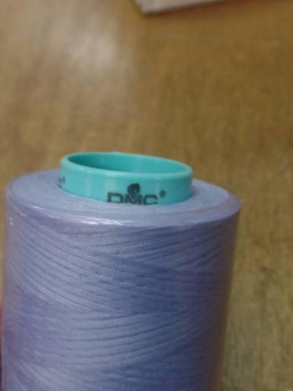 Cone de fil 5000 metres dmc couleur lavande 1474s 4805