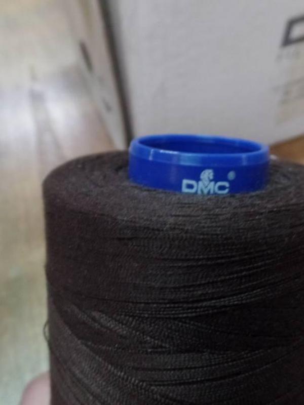 vente de Cône de fil 5000 mètres DMC couleur marron 35-1074-4332.