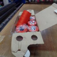 Cone de fil 5000 metres DMC couleur orange  fluo 35 1074 4402