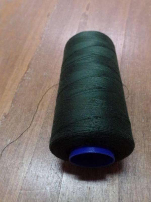 Cone de fil 5000 metres dmc couleur vert 1074 4734