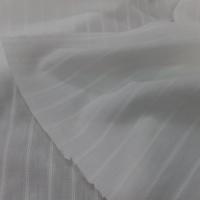 tissu Coton fin blanc casse a rayures brodées