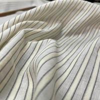 Coton fin blanc casse et ecrue a rayures brodees3