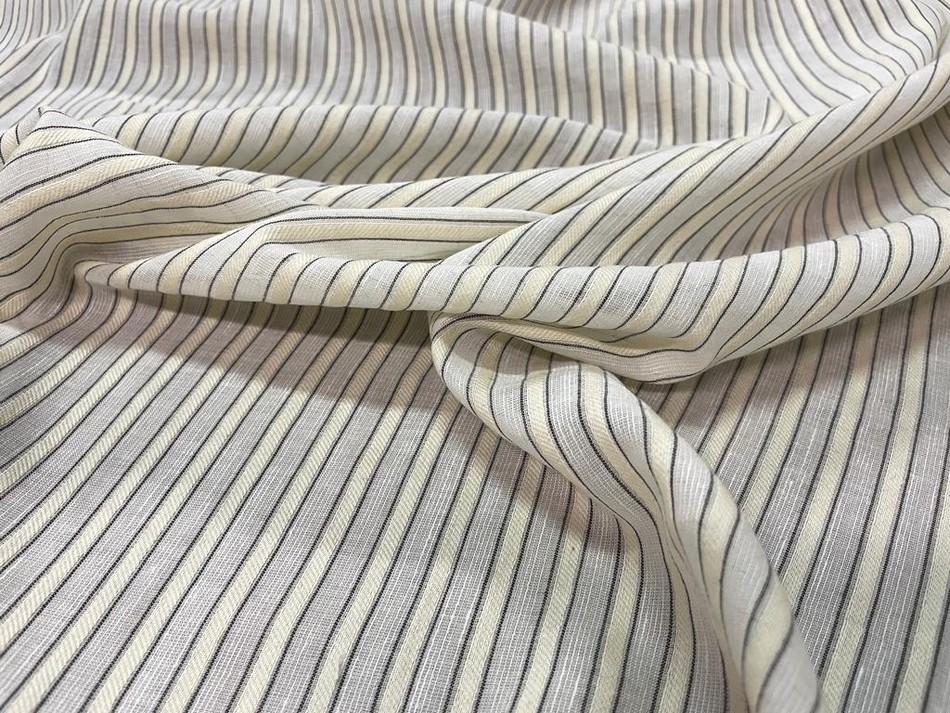 coton fin blanc cassé et écrue a rayures brodées