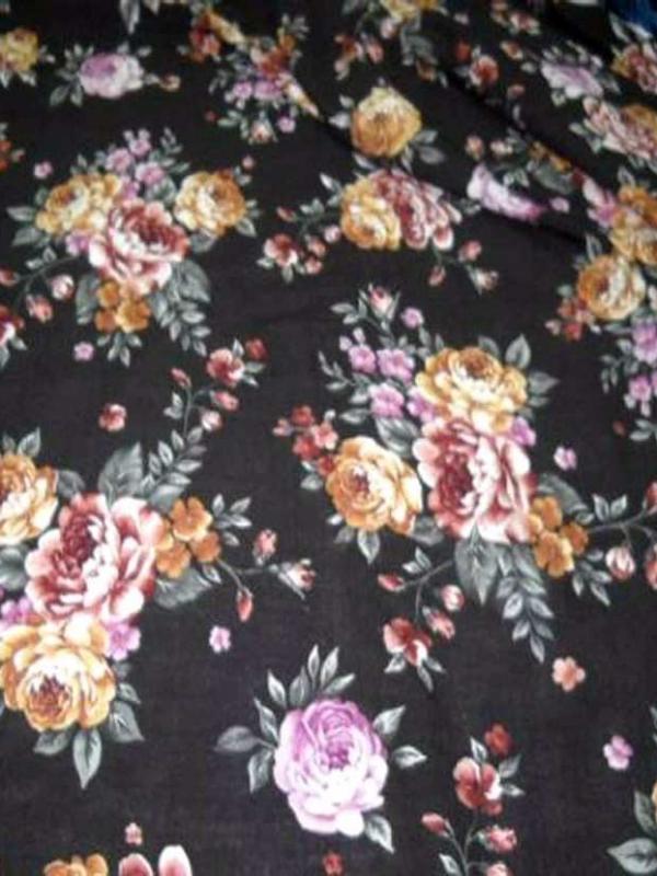 Coton fin imprime fleurs ton marron
