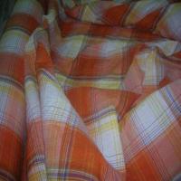 Coton froisse permanent imprime carreaux ton orange1