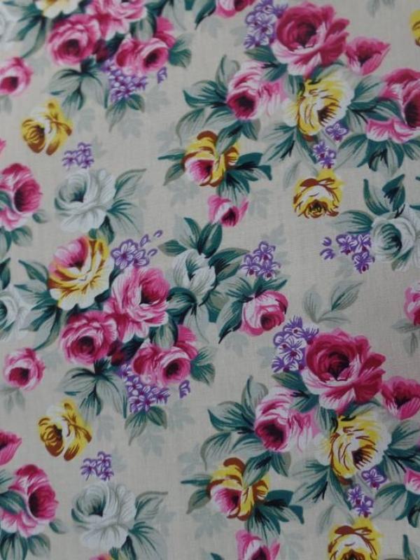 Coton popeline beige imprime rosiers ton rose vert et jaune