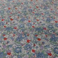 Coton popeline blanche imprime liberty fleurs ton bleu gris et rouge
