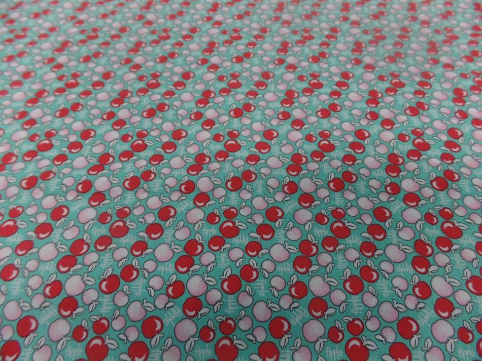 Coton popeline bleu imprime liberty motifs cerises rouge