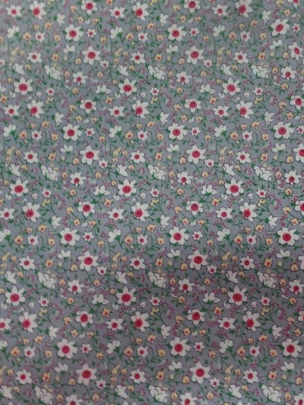 Coton popeline grise imprime liberty fleurs ton blanc et rouge1
