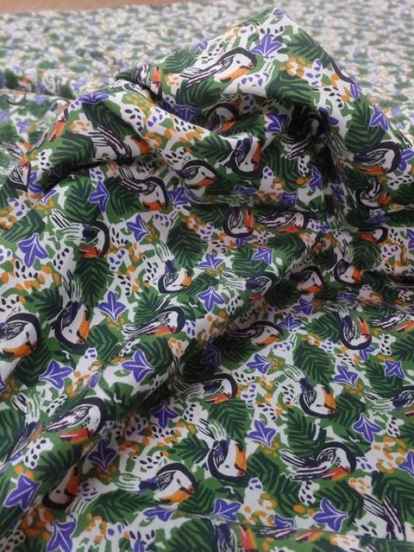 Coton tres fin imprime ton de vert blanc orange abricot