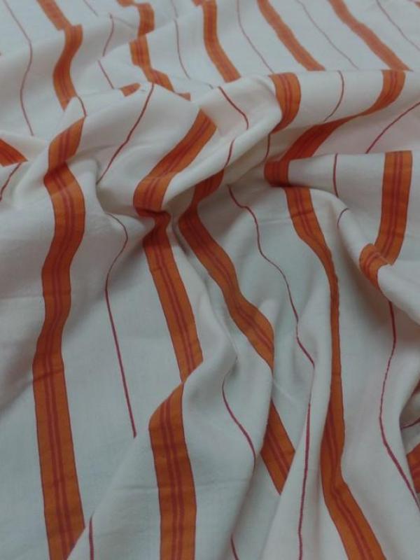 Coton viscose blanc cassé a rayures orange