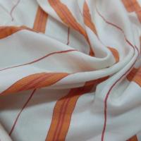 tissu coton viscose blanc cassé a rayures orange