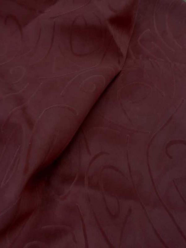 Coupon de 1m d alcantara rouge bordeaux a motifs0