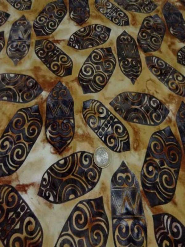 Coupon de batik motif masque africain ton beige marron 1 60m