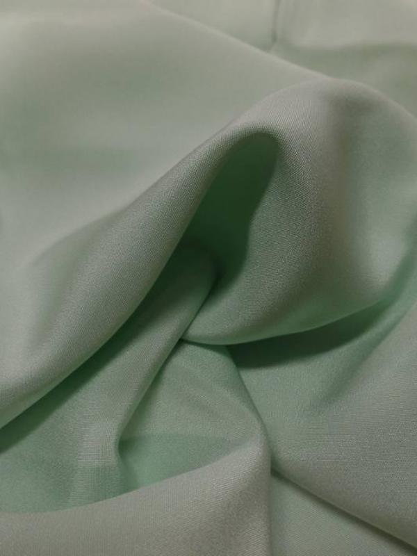 Coupon de crepe de soie vert clair