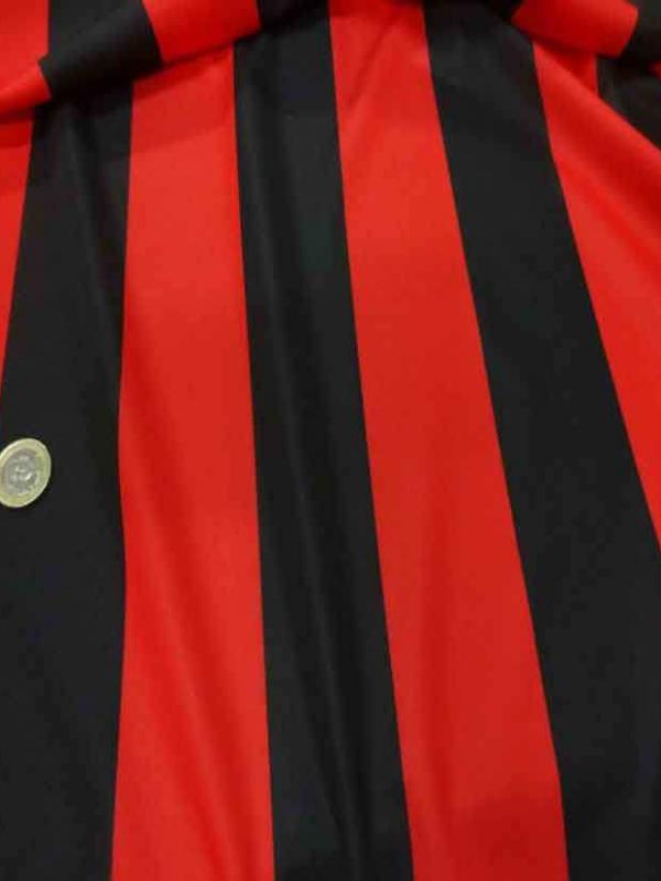 Coupon de jersey polyester a bandes rouge et noire 4m