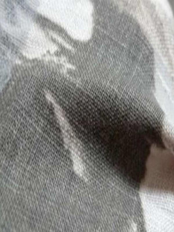 Coupon de lin blanc imprime gris beige et taupe 1 80m