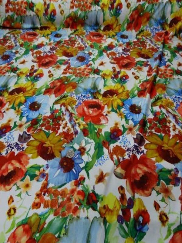 Coupon de lycra blanc imprime fleurs 3 45m