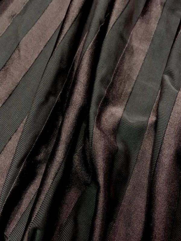 Coupon de lycra marron faconne rayure ton sur ton 2 5m