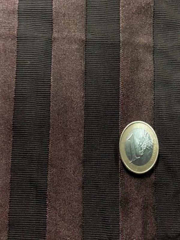 Coupon de lycra marron faconne rayure ton sur ton 2 5m