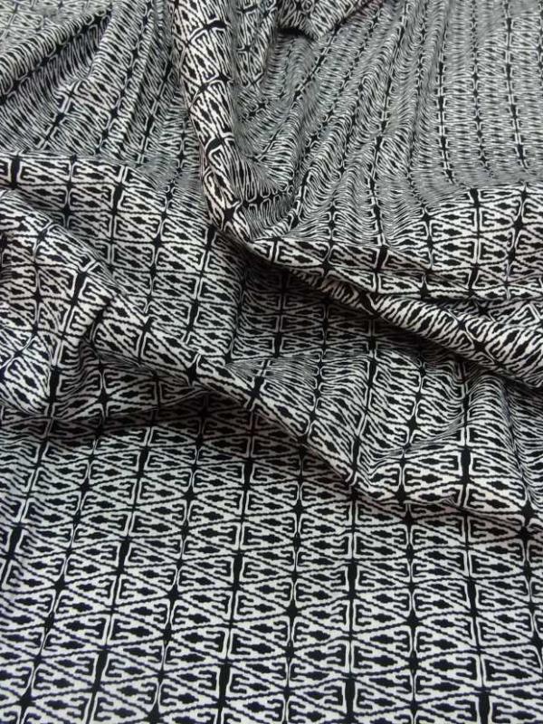 Coupon de popeline coton lycra imprime noir blanc 1 30m05