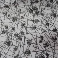 Coupon de resille blanche faconne noire 2 20m sur 1 30m