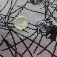 Coupon de resille blanche faconne noire 2 20m sur 1 30m4