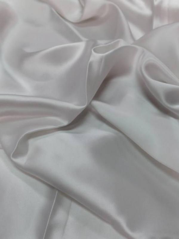 Coupon de satin de soie blanc 0 90m