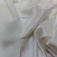 Coupon de satin de soie blanc 0 90m01