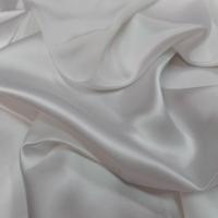 Coupon de satin de soie blanc 0 90m2