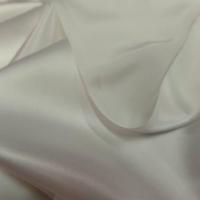Coupon de satin de soie blanc casse 070m1