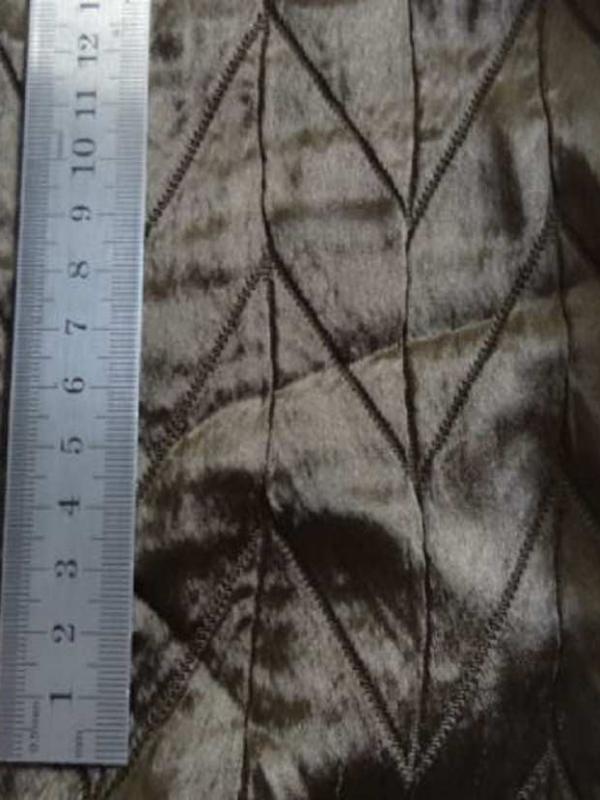 Coupon de satin double faconne a chevrons marron kaki