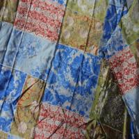 Coupon de satin imprime ton bleu metal dore lurex 2 80m