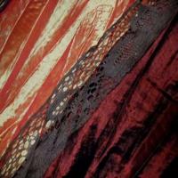 Coupon de taffetas faconne ton bordeaux orange5