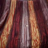 Coupon de taffetas faconne ton bordeaux orange9