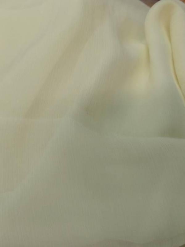 Coupon de tissu mousseline de soie jaune tres clair 3m sur 1 40m de large