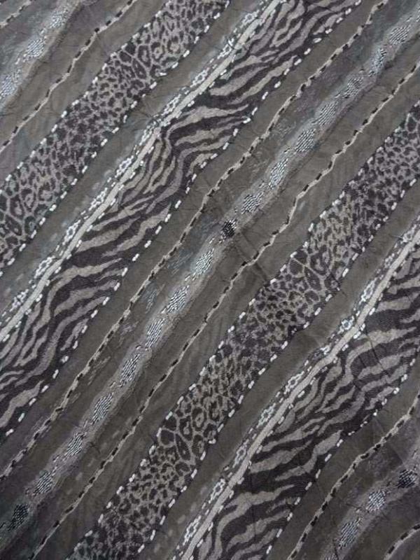 Coupon de voile froisse permanent brode gris 3 20m