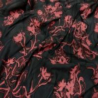 Coupon de voile lycra noir a motifs facon dentelle devore rose 1 40m