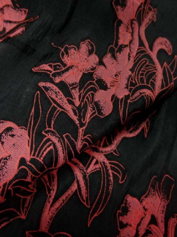 Coupon de voile lycra noir a motifs facon dentelle devore rose 1 40m
