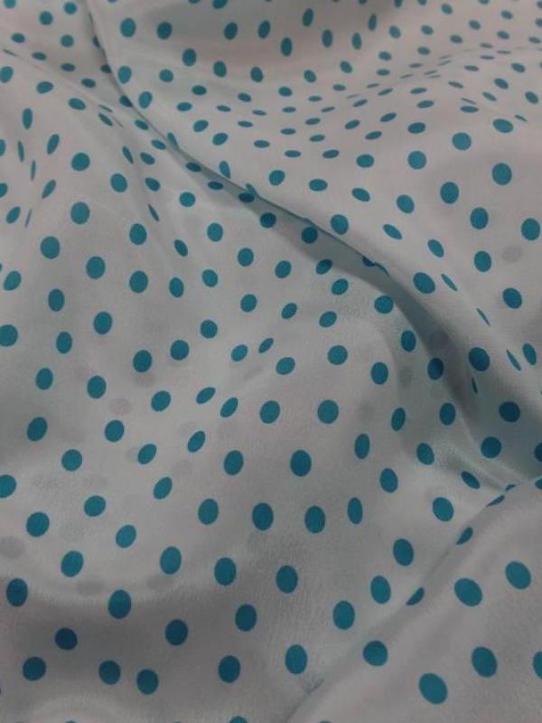 Crepe de soie blanc a pois bleu en 1 27m de large