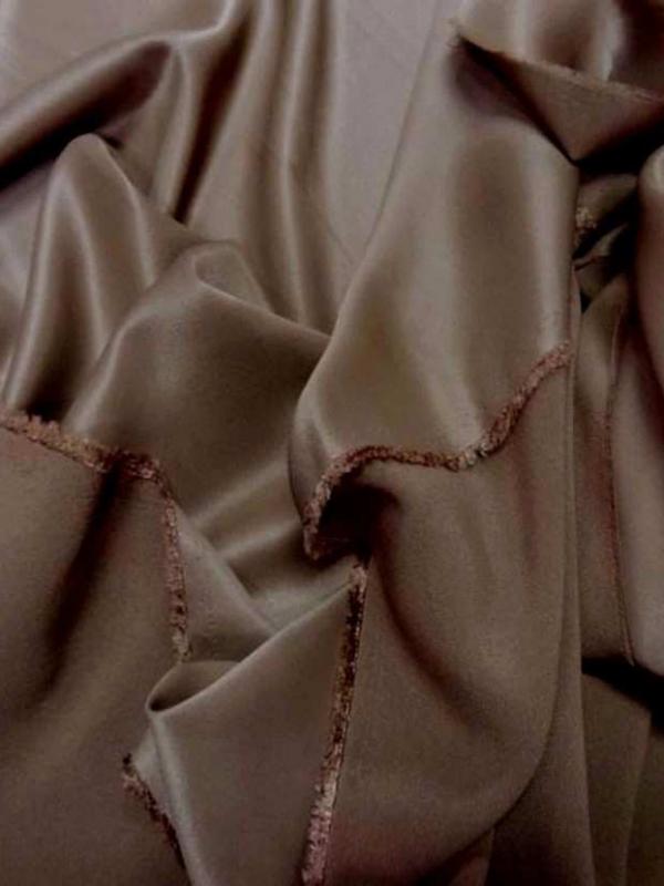 Crepe satin epais ton marron en 1 30m de large
