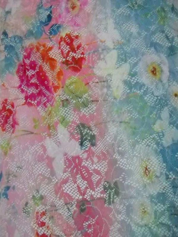 Dentelle lycra imprime fleurs papillons ton rose bleu rouge5