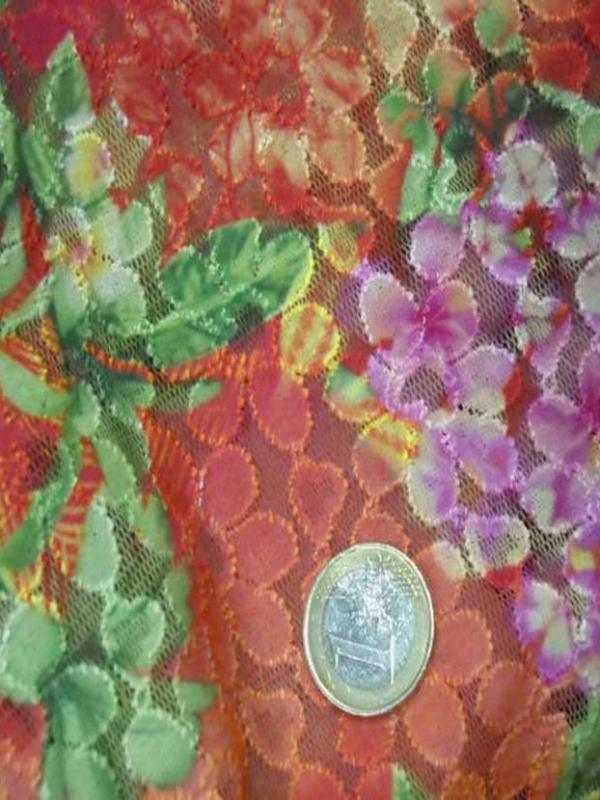 Dentelle lycra imprime fleurs